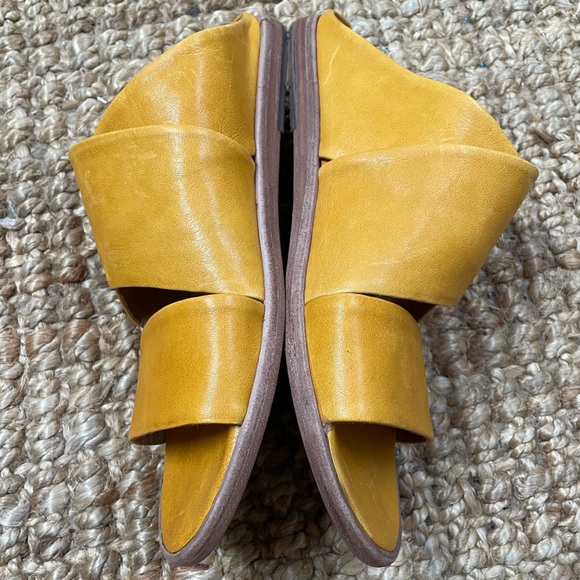 P Monjo Mule Slide Shoe Yellow Leather Slip On Sandals EU 41 - Picture 8 of 11